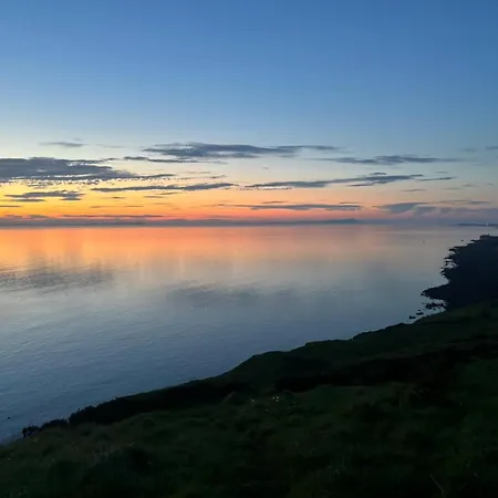 Tranquil District Village Lejlighed