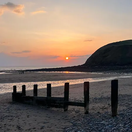 Lejlighed Tranquil District Village